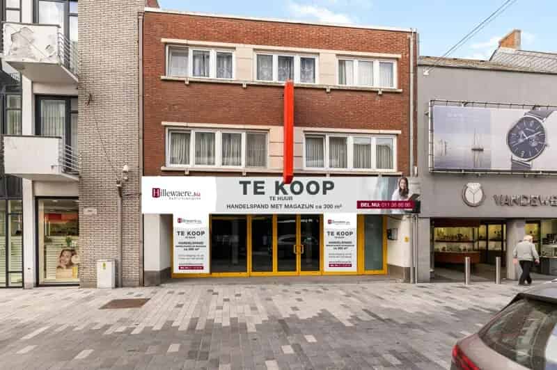 Handelspand Turnhout 210m² - Kantoorruimte - Recent gerenoveerd