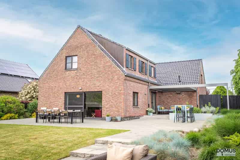 Huis te huur Rossem: 4 slaapkamers, 2 badkamers, tuin en garage