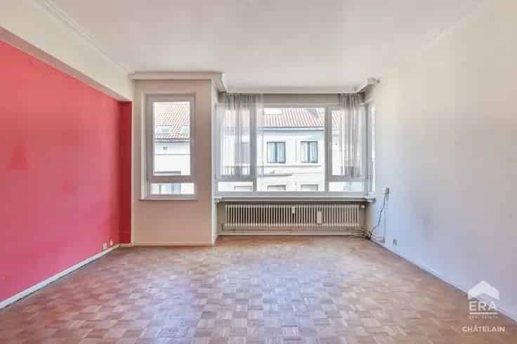 Te renoveren appartement Avenue Louise 2 slaapkamers