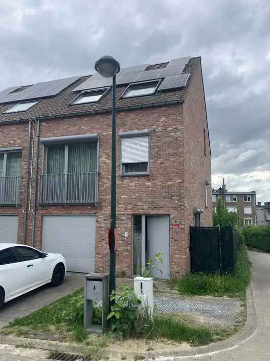 Moderne 3-gevelwoning te Koop Ukkel Drogenbos