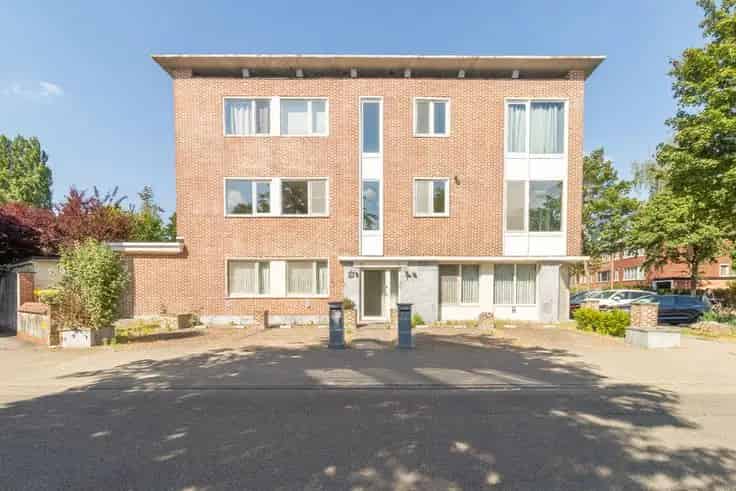 Duplex Te Koop Edegem: Charmante woning met tuin