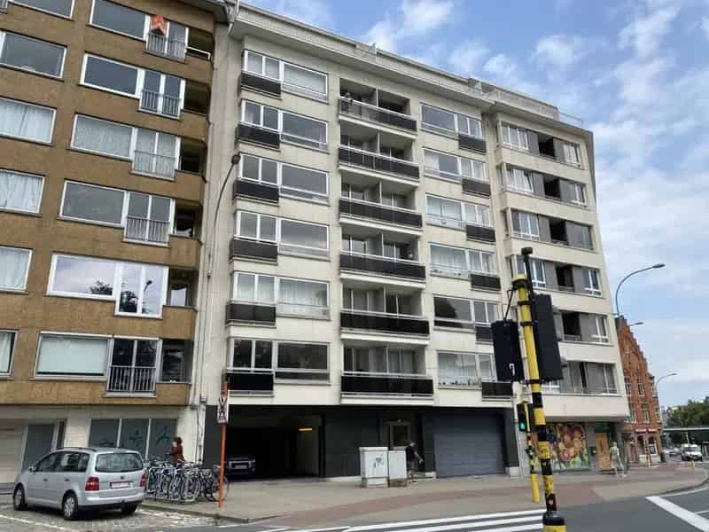 Appartement te koop Gent: 2 slaapkamers, terras, autostaanplaats
