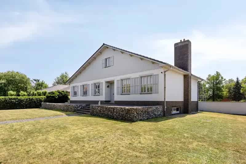 Huis te koop Hulst: 3 slaapkamers, 2 badkamers, weilanden