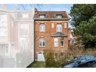 Huis te koop Ukkel 5 slaapkamers tuin garage