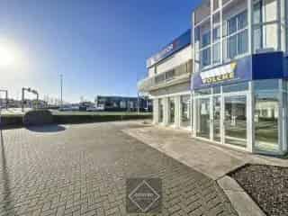 Handelspand te Huur Roeselare 400m² Kantoor Winkelruimte