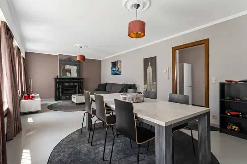 Gerenoveerde woning met garage nabij natuur
