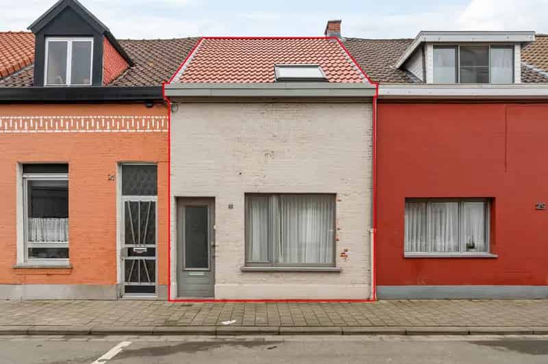 Te Koop: Gerenoveerde woning 2 slaapkamers en koer