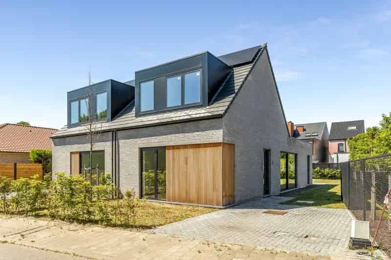 Nieuwbouw woning 3 slaapkamers rustige ligging