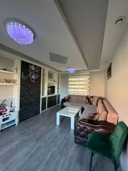 Gerenoveerde woning 4 slaapkamers garage