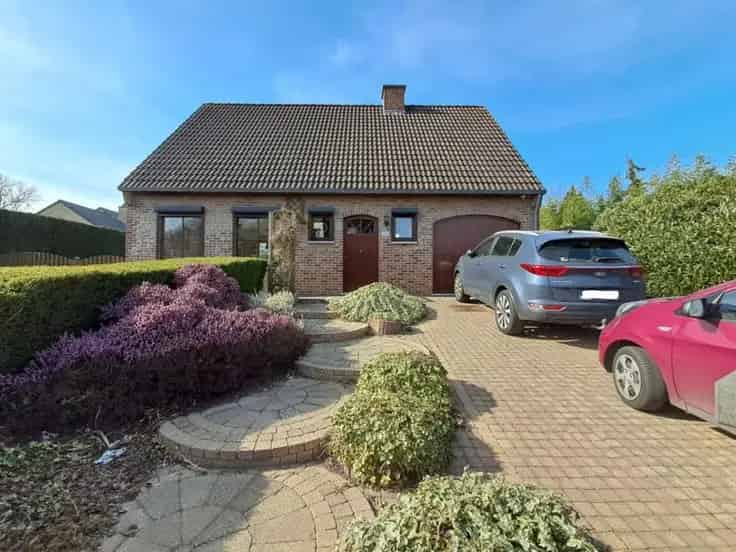 Villa Te Koop: Energiezuinige woning met 3 slaapkamers en grote tuin