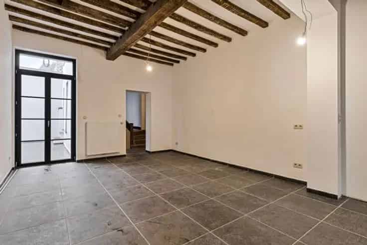 Huis Te Koop 4 slaapkamers Gerenoveerd 192m² EPC B