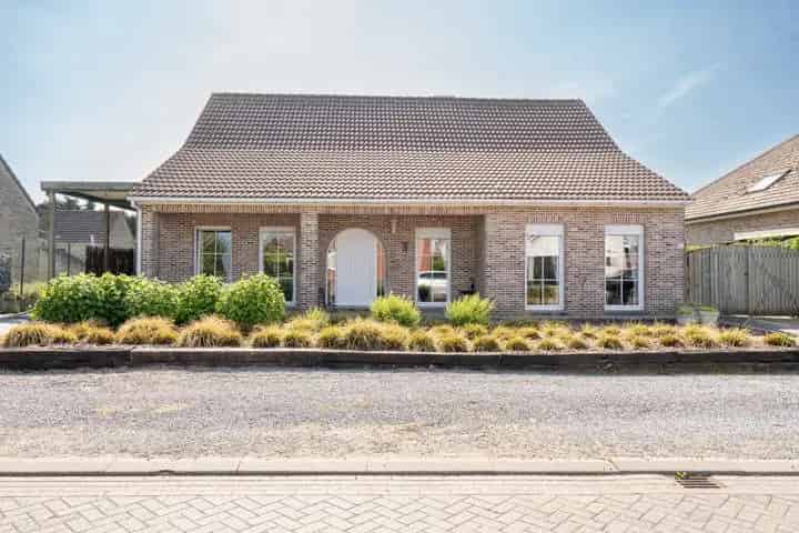 Huis te koop in Hulshout: 4 slaapkamers, zwembad