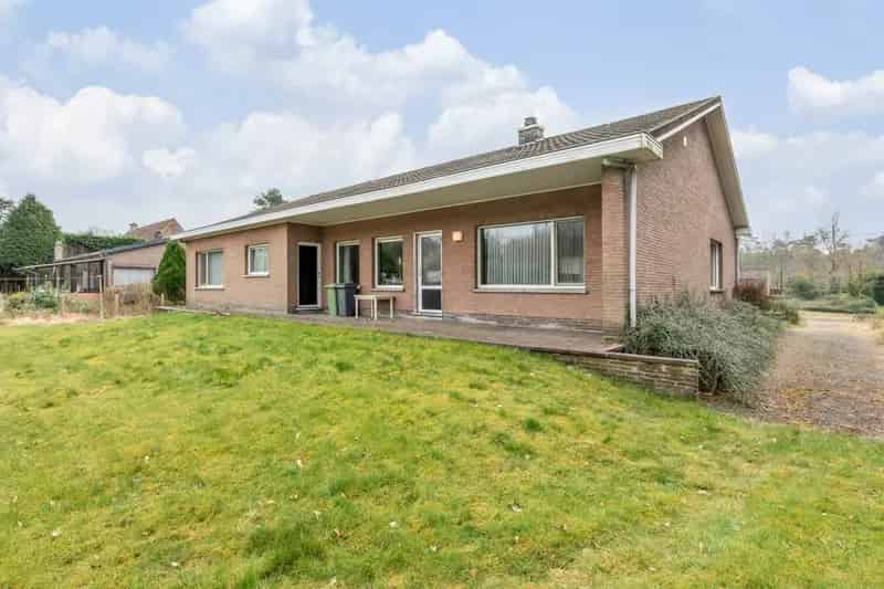 Huis te koop Balen: 3 slaapkamers, grote tuin, garage