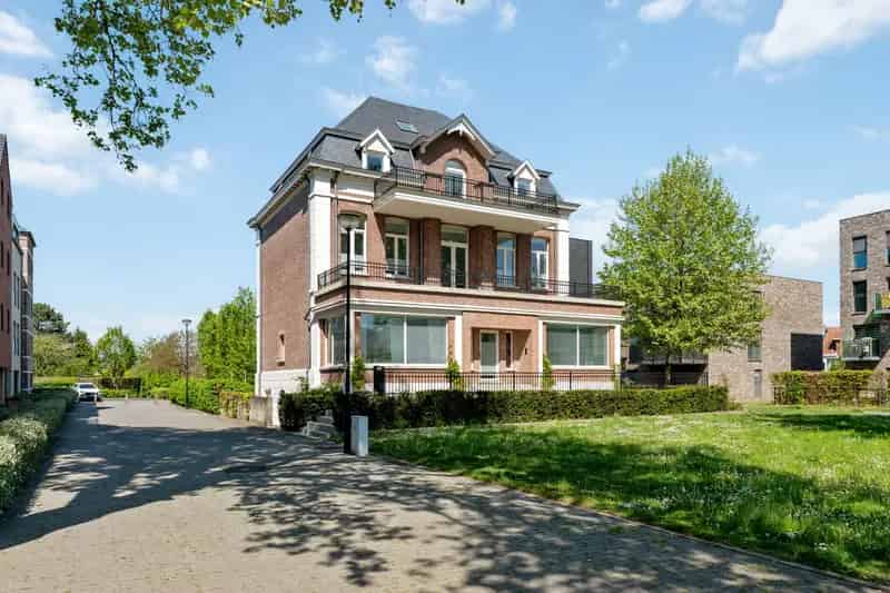 Luxueus Herenhuis met Handelsruimte te Koop Geel