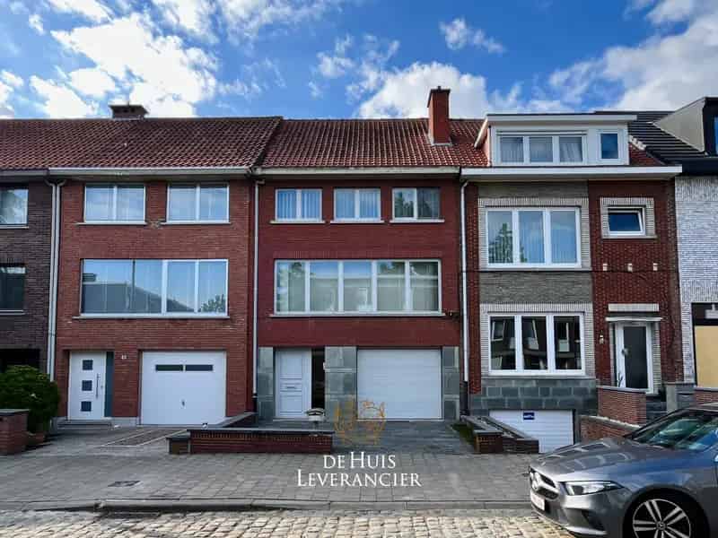 Bel-etage te Koop Wilrijk 3 slaapkamers Garage Tuin