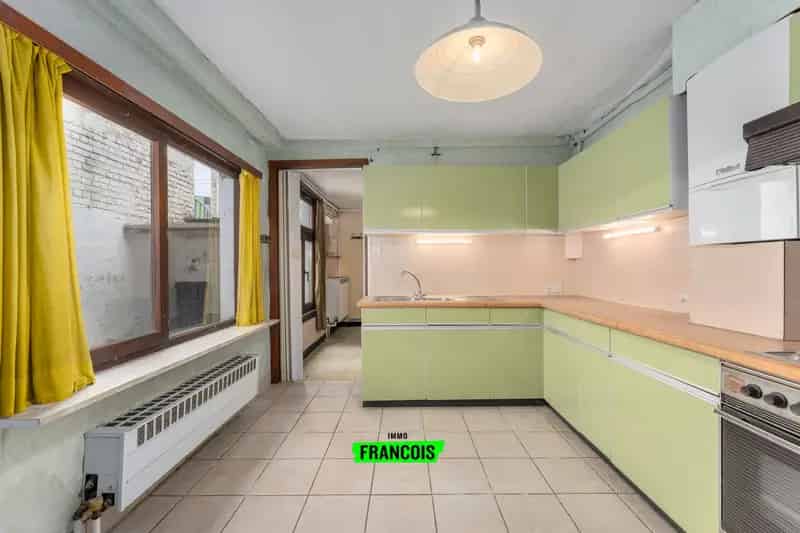 Ruime woning 6 slaapkamers Blankenberge renovatieproject