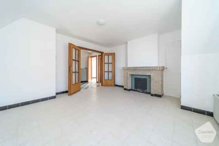 Halfopen Woning te Koop - 3 Appartementen - Natuurreservaat