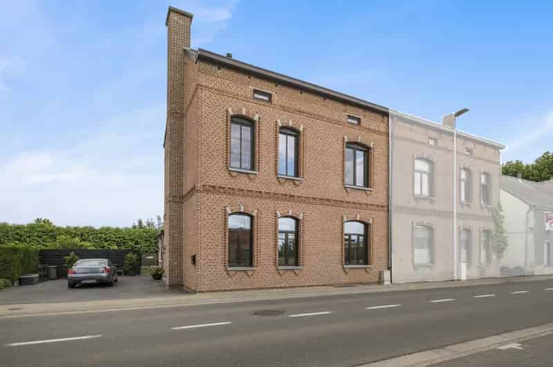Herenhuis te huur 280m2 5 slaapkamers Instapklaar