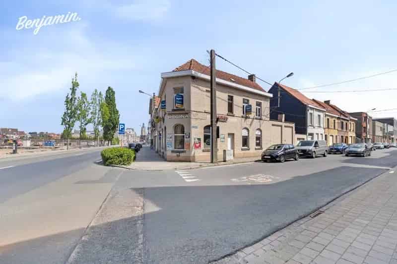 Horecazaak met Woonst te Koop Roeselare Centrum