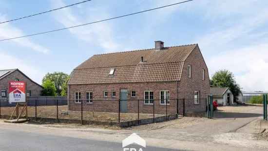 Herbouwde hoeve met voormalig tuinbouwbedrijf op 1,4ha