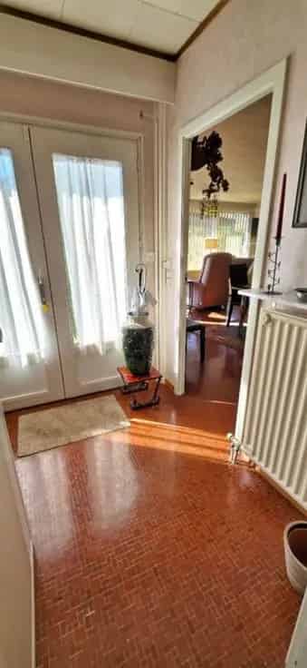 Gelijkvloerse Villa te Koop Ruimte Comfort Nabij Scholen