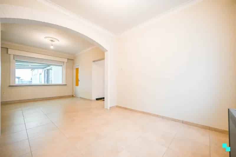 Riante Woning 5 Slaapkamers en Achteruitgang