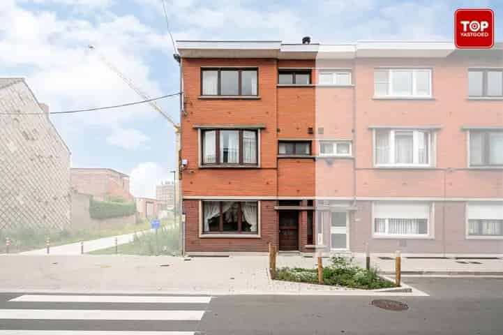 Huis te Koop Gent Rustige Straat Nabij Winkels Scholen