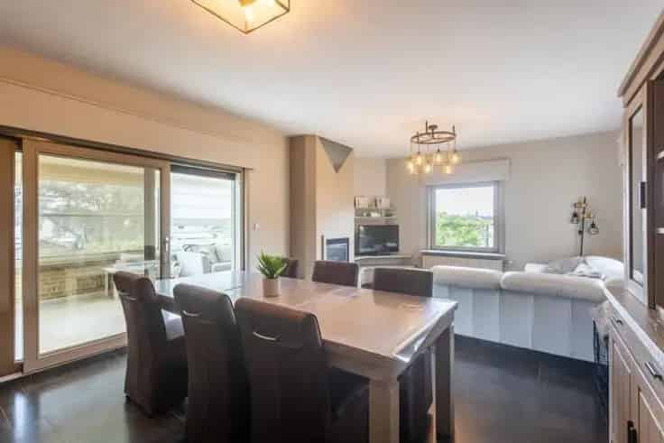 Ruime gezinswoning 6 slaapkamers Ronse