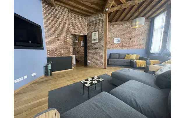 Huur 1 slaapkamer appartement van 135 m² in Brussels