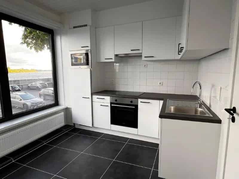 Gerenoveerd Appartement 2 Slaapkamers Temse