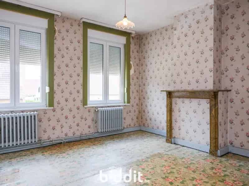 Karaktervolle woning te renoveren te Koolskamp