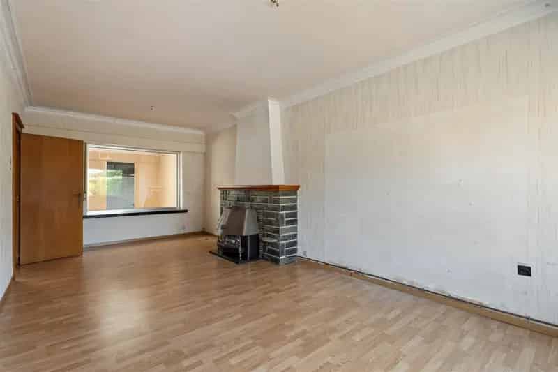 Te renoveren rijwoning Kemzeke