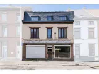 Huis Gemengd Gebruik Braine-le-Comte Te Renoveren