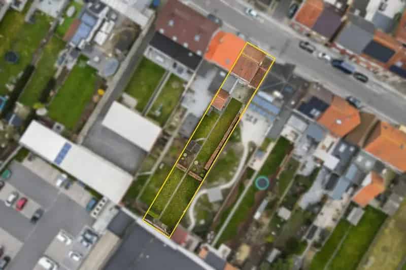 Ruime woning te renoveren Eernegem 514m²