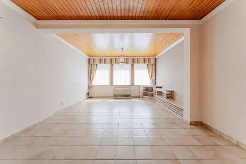 Rustig gelegen woning 405m² met garage