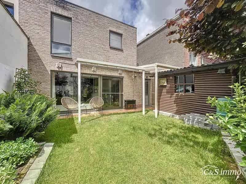 Huis te koop: Centrale halfopen bebouwing met 3 slaapkamers
