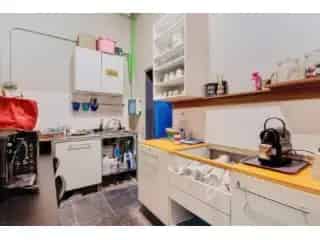Industrieel Gebouw te Koop Jette 450m²