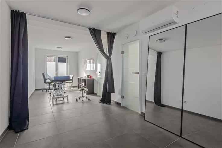 Huis Te Koop Ekeren - HOB met Duplex en Praktijkruimte