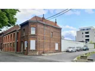Huis Gemengd Gebruik te Koop Dour