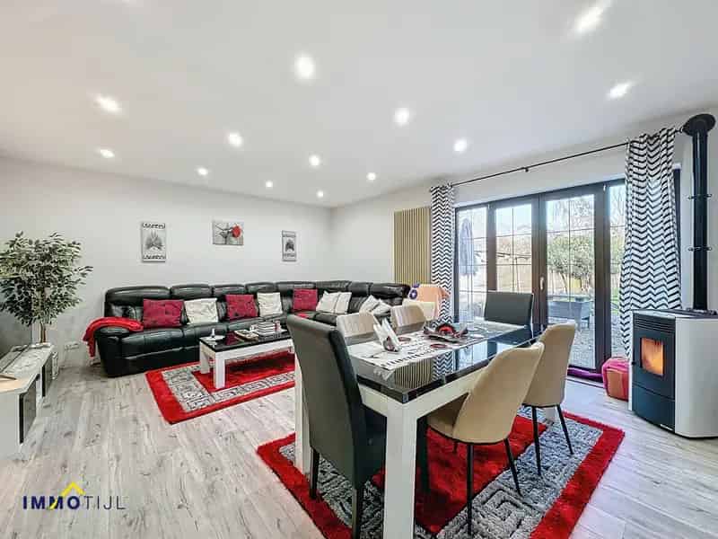 Huis te huur Tollembeek: Ruime woning met tuin en garage