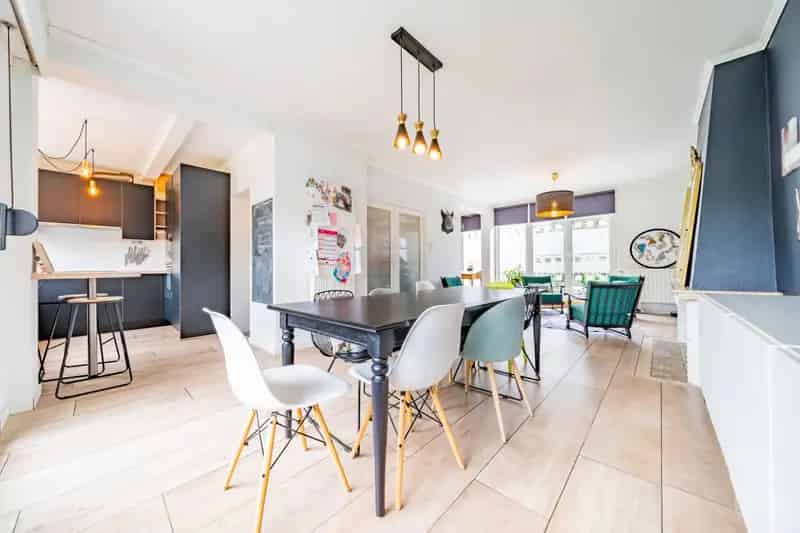 4 Slaapkamer Bel-Etage Huis te Huur