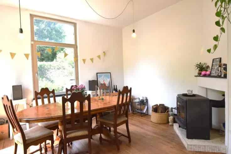 5 Slaapkamers Huis Te Koop 94m2 Twee Tuinen Terras