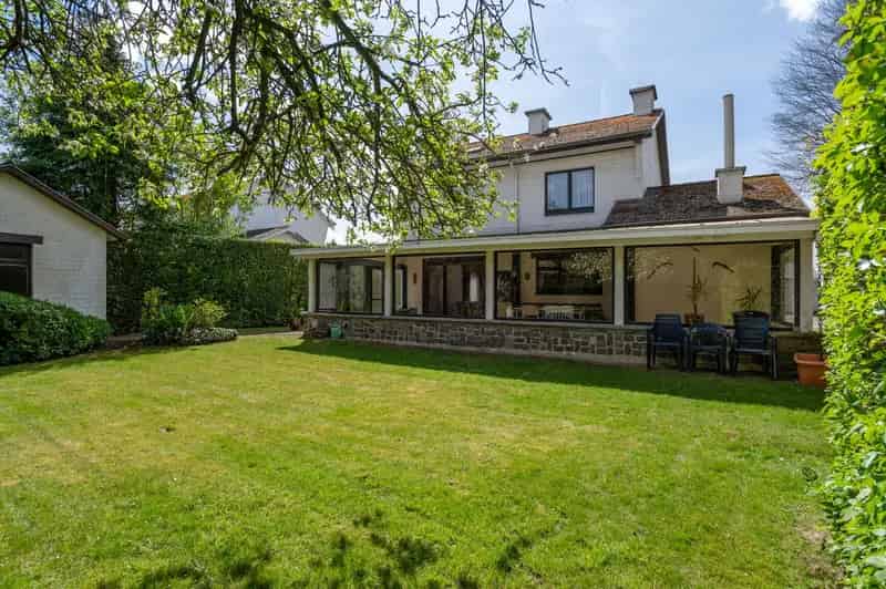 Open Bebouwing 3 Kamers Garage Tuin