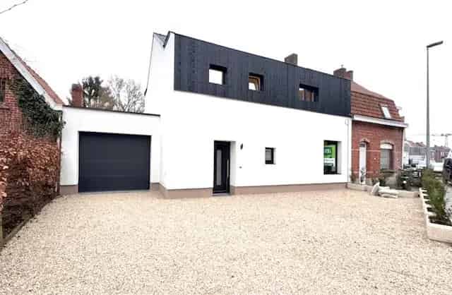 Huis te koop Meulebeke: Verbouwde halfopen woning met garage