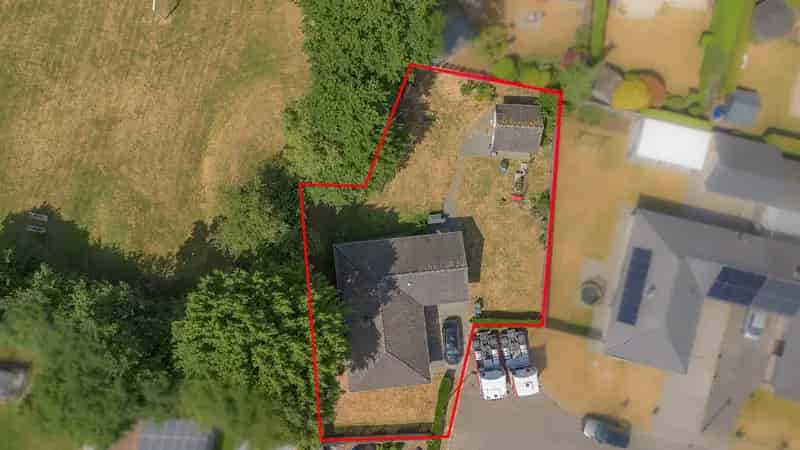 Bungalow te koop: 3 slaapkamers, garage, tuin
