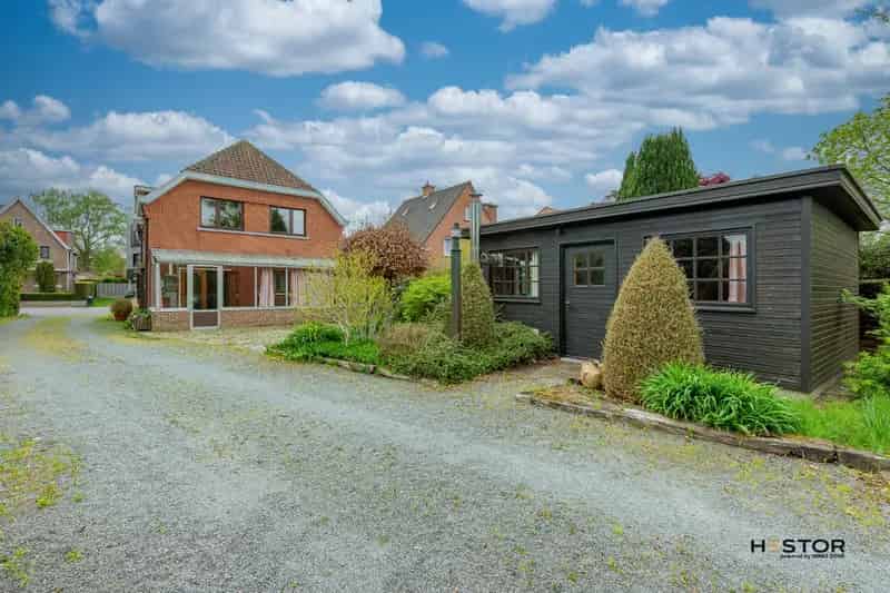 Huis te huur Sint-Niklaas: Open bebouwing te renoveren 4 slaapkamers