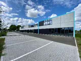 Industrie te huur Jabbeke 700m² Showroom Kantoor Opslag