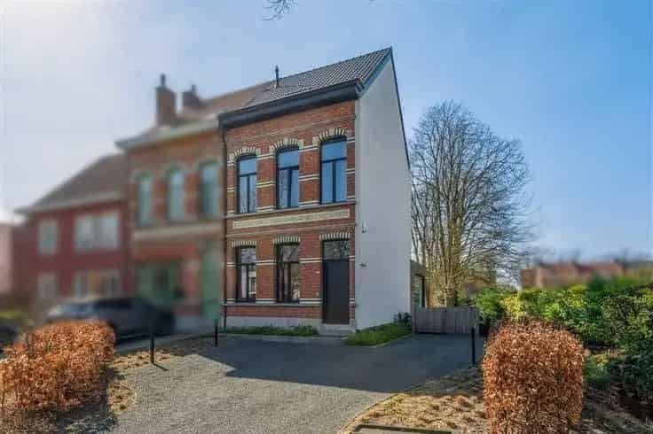 Villa Te Koop Brasschaat Gerenoveerde Woning Nabij Centrum