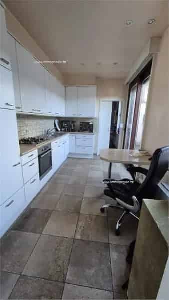 Handelspand 3 slaapkamers Kortrijk Nabij Rechtbank