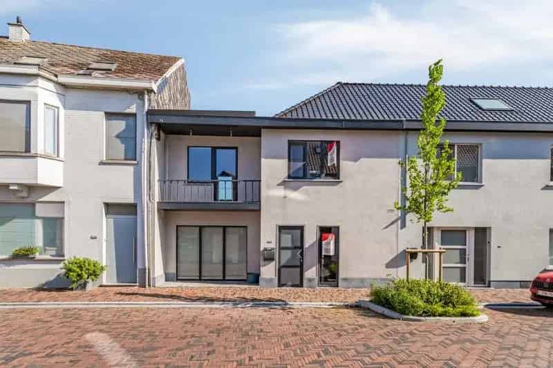 Gezinswoning te koop Kluisbergen Garage Zonnige binnenkoer